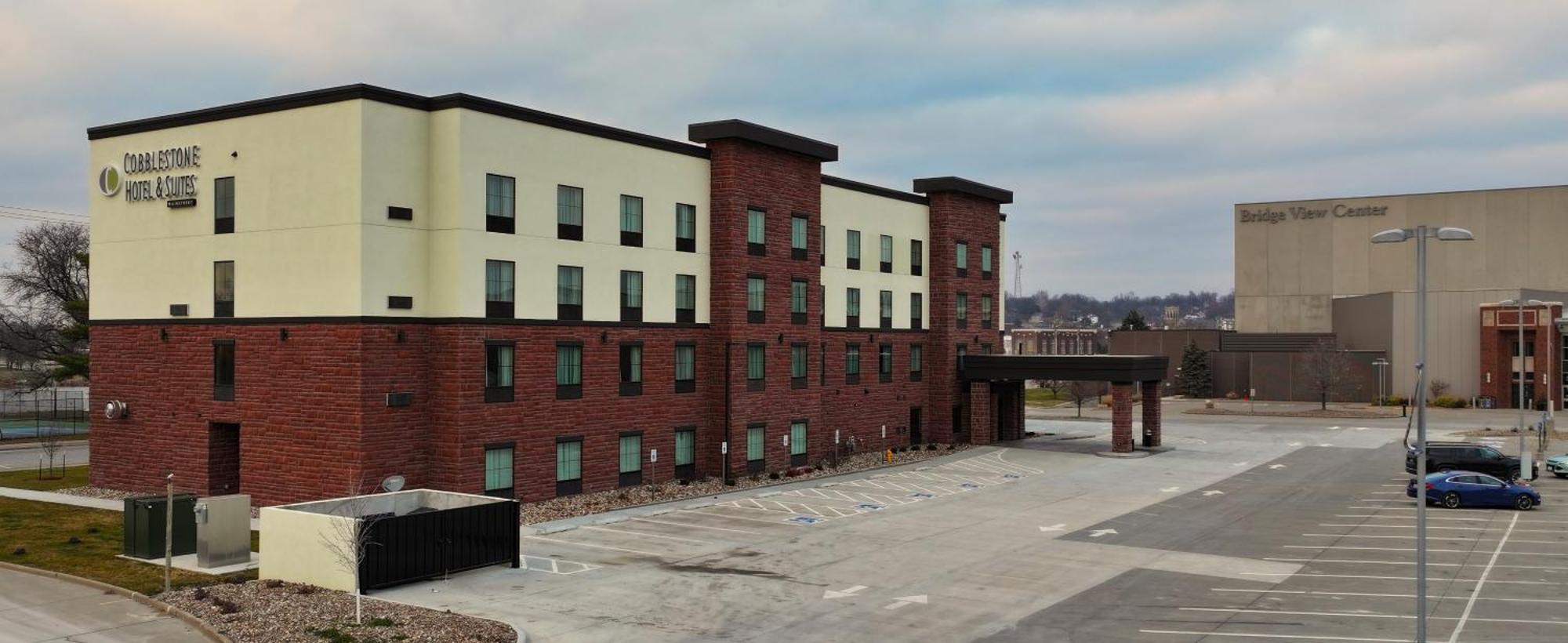 Cobblestone Hotel & Suites - Ottumwa Экстерьер фото