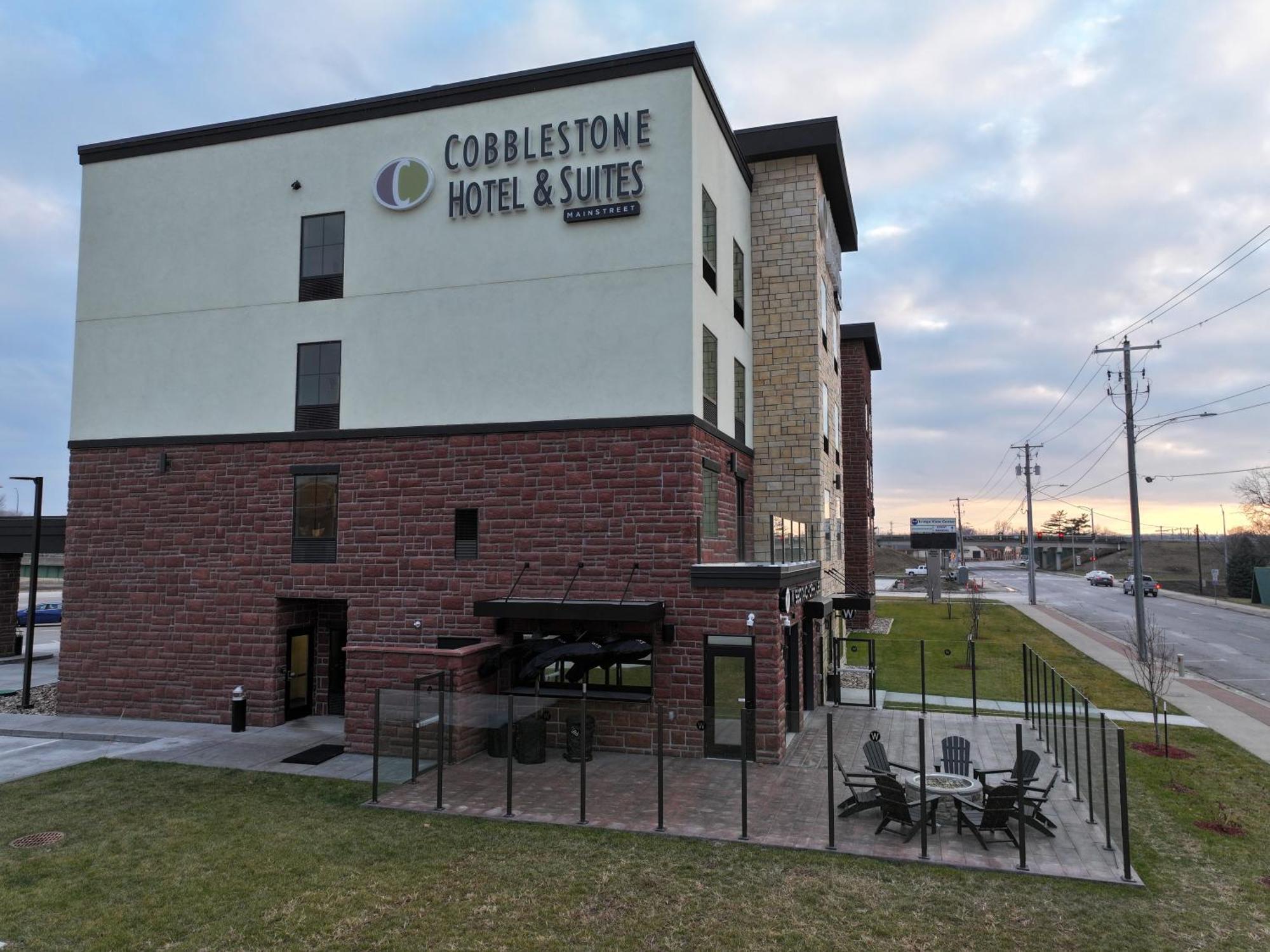 Cobblestone Hotel & Suites - Ottumwa Экстерьер фото